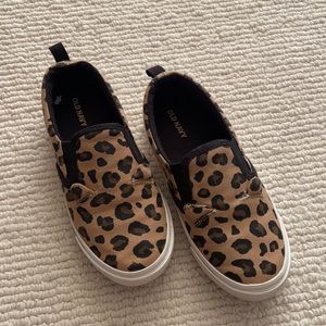 Old navy girls slip on sneakers, Leopard print with little ears, size 11.